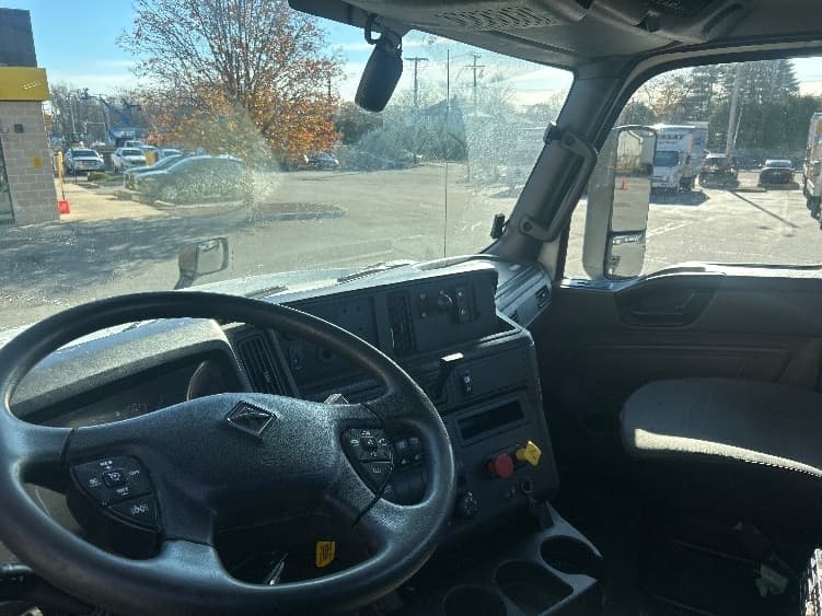 2020 International LT — photo 10
