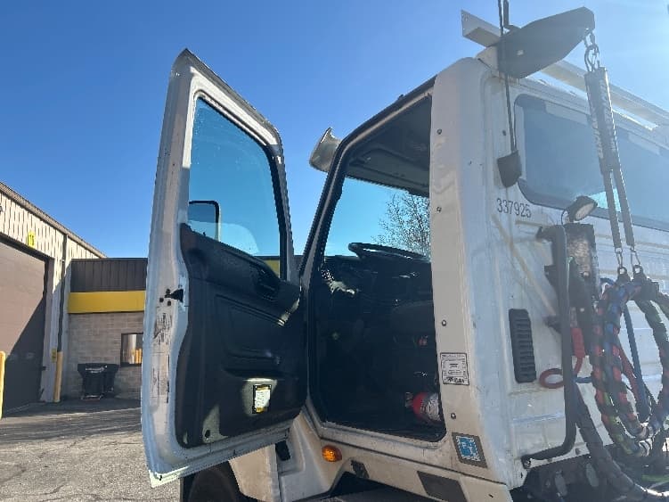 2020 International LT — photo 9