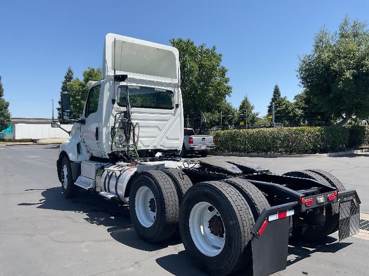 2020 International LT — photo 5