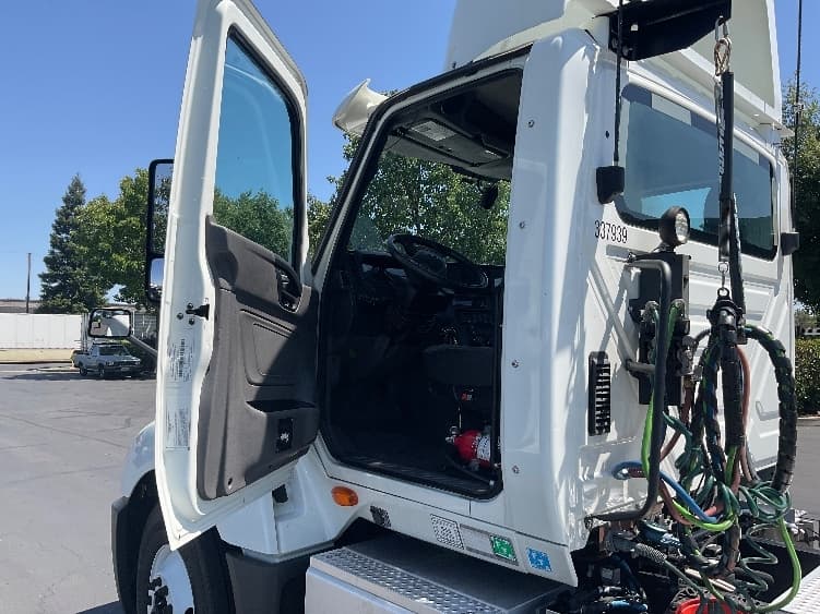 2020 International LT — photo 9