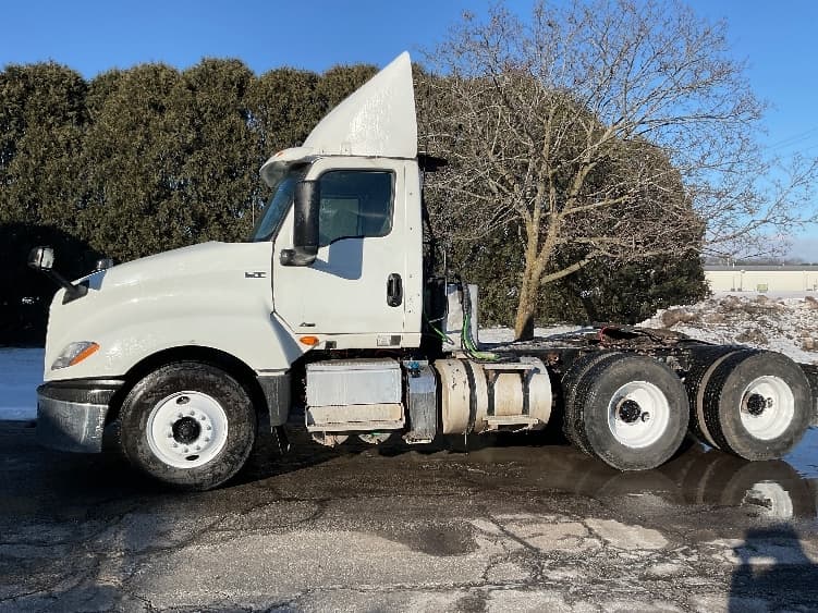2020 International LT — photo 4