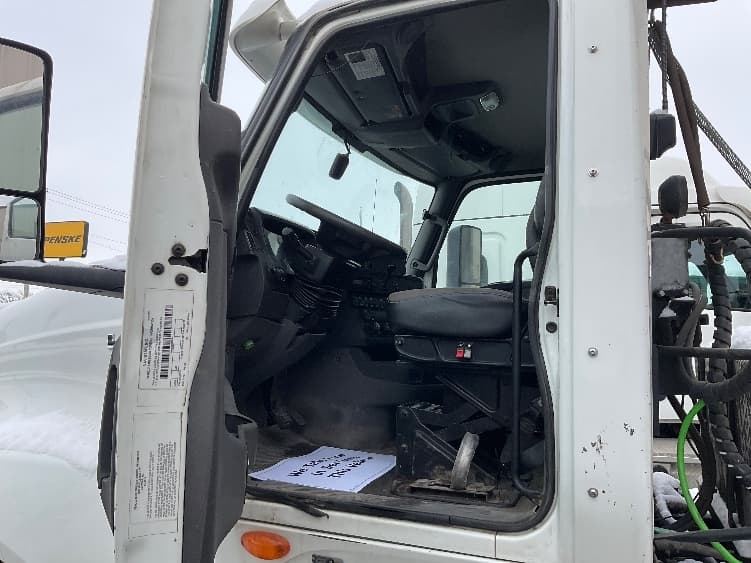 2020 International LT — photo 9