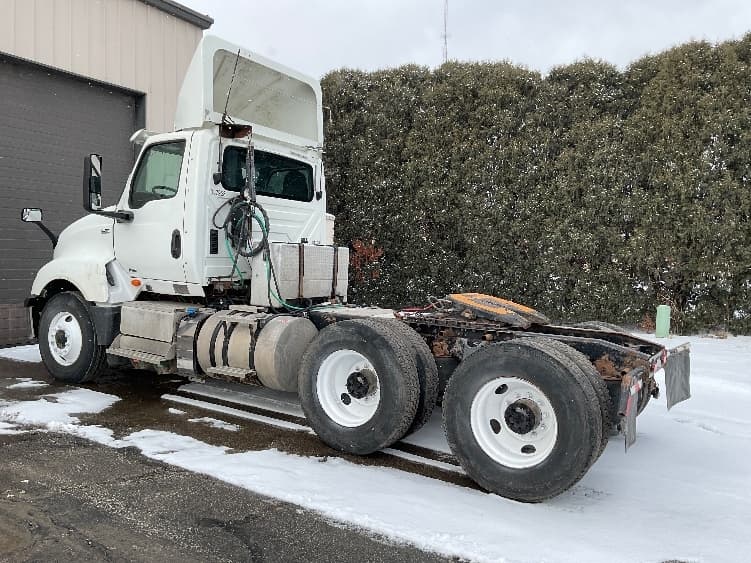 2020 International LT — photo 5