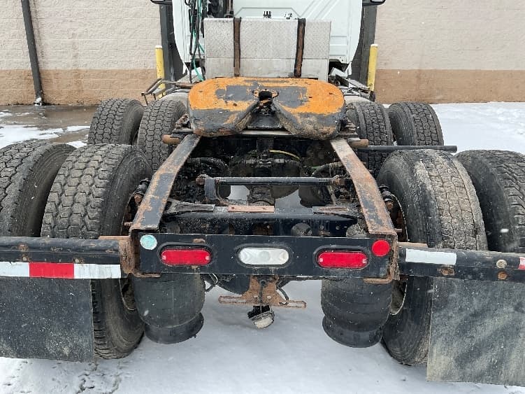 2020 International LT — photo 6