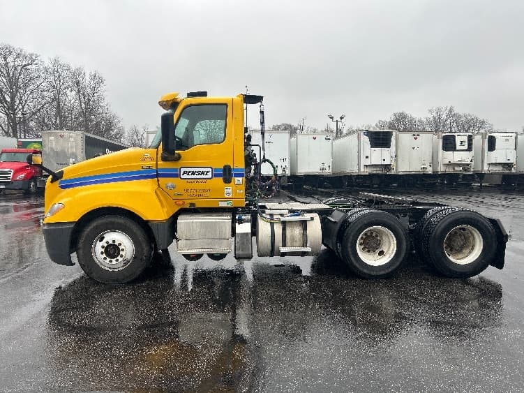 2020 International LT — photo 4