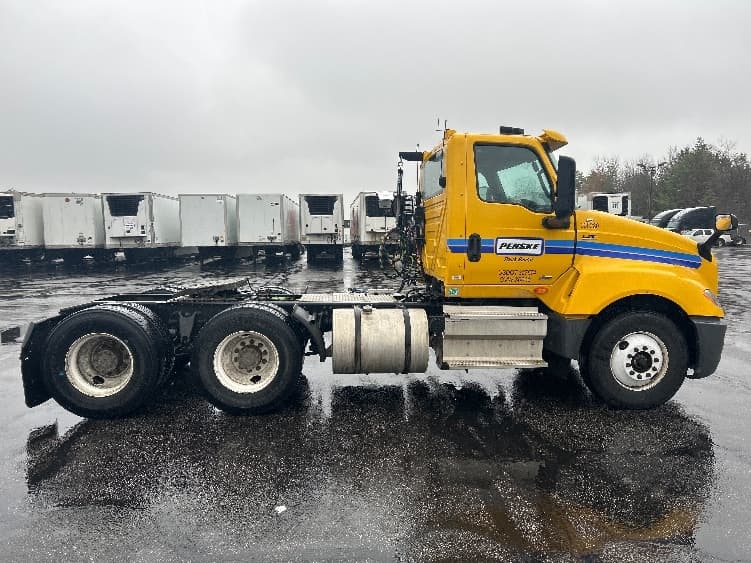 2020 International LT — photo 8