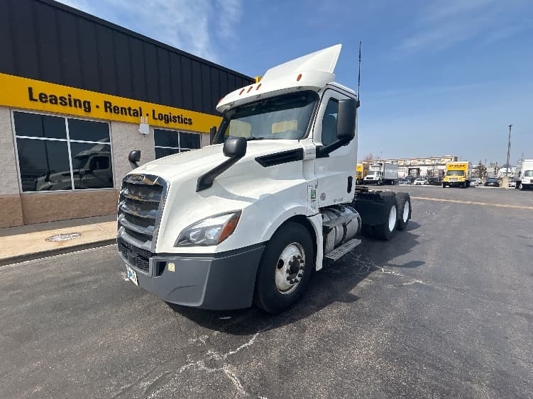 2020 Freightliner Cascadia — photo 3