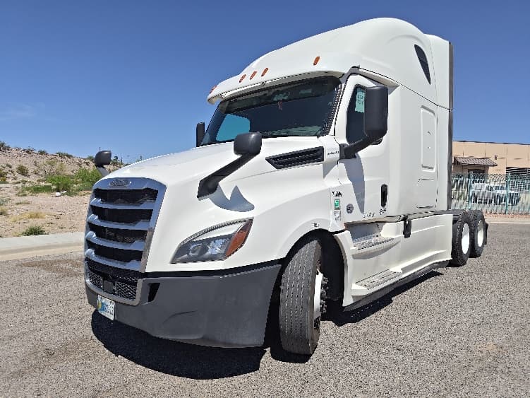2020 Freightliner Cascadia — photo 3