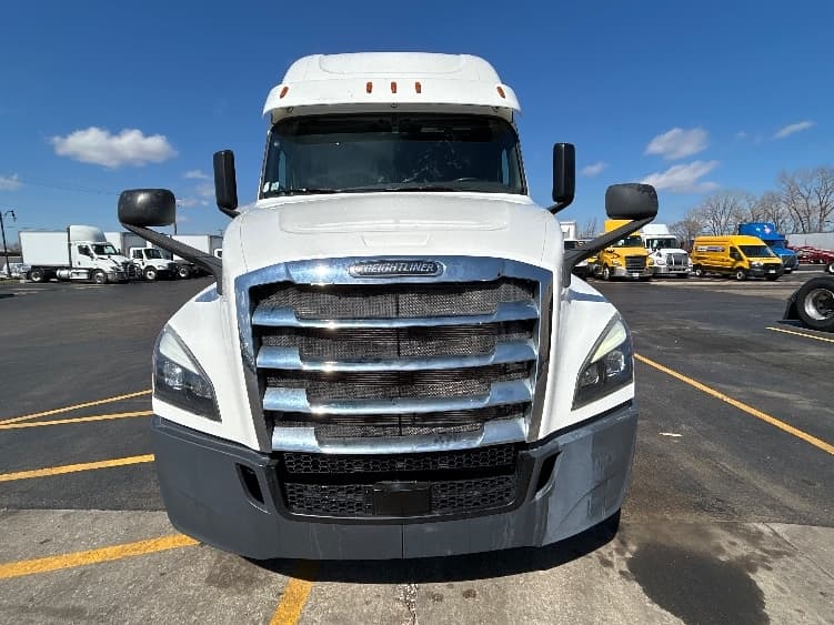 2020 Freightliner Cascadia — photo 2