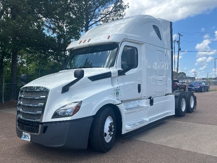 2020 Freightliner Cascadia — photo 3