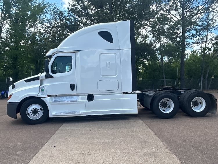 2020 Freightliner Cascadia — photo 4