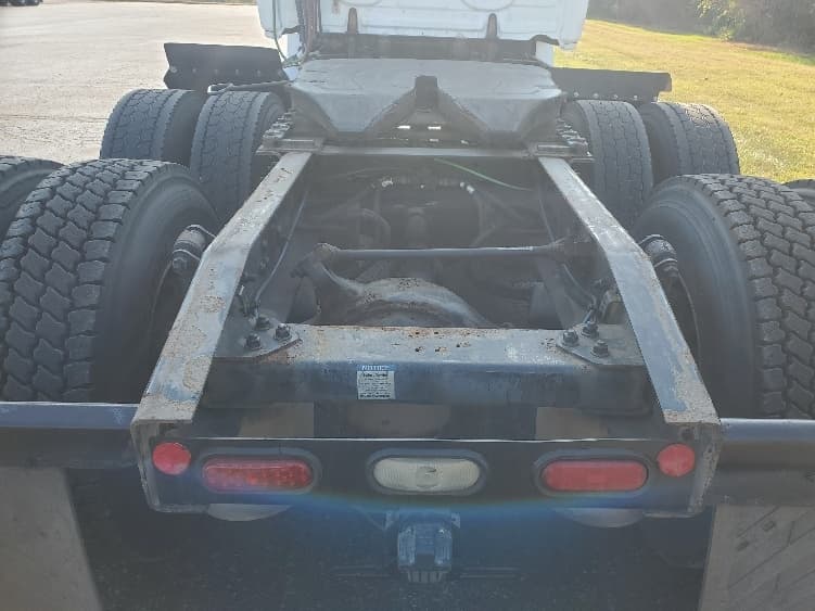 2020 Freightliner Cascadia — photo 6