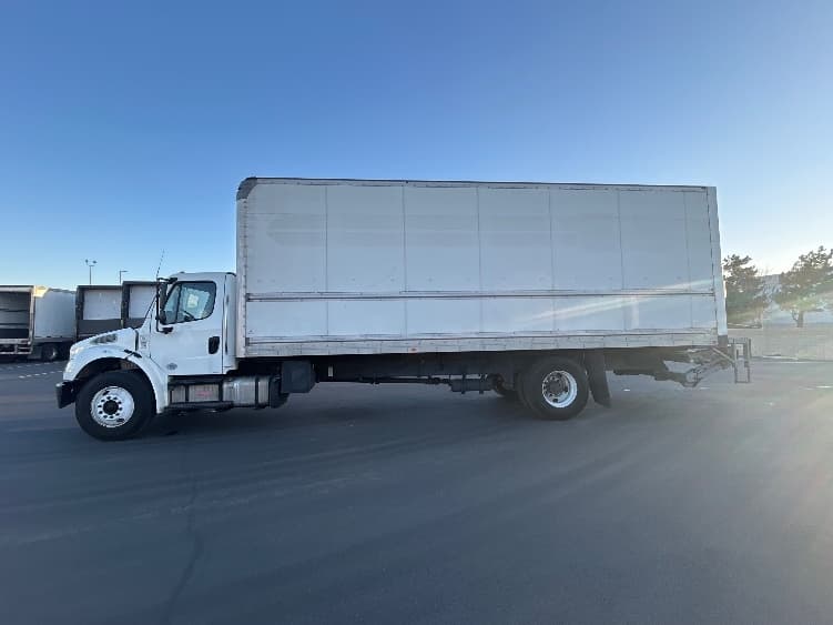 2020 Freightliner M2 106 — photo 4