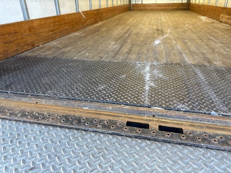 2020 Freightliner M2 106 — photo 10