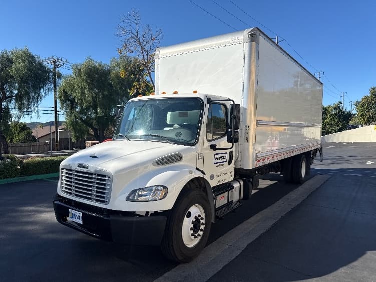 2020 Freightliner M2 106 — photo 3