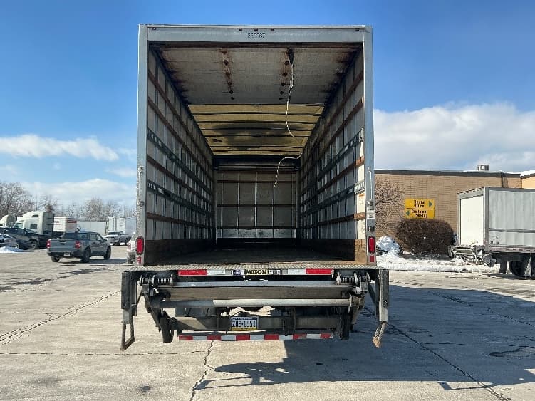 2020 Freightliner M2 106 — photo 8