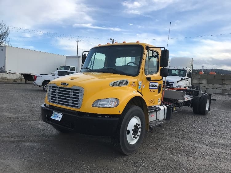 2020 Freightliner M2 106 — photo 3