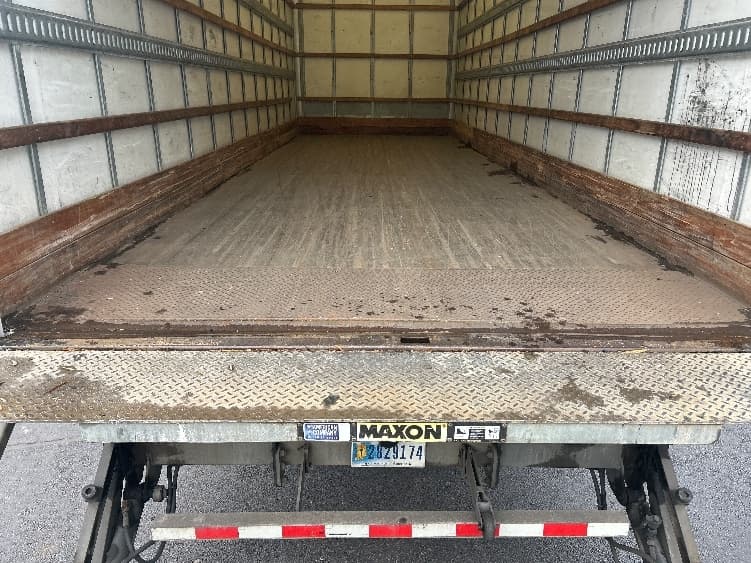 2020 Freightliner M2 106 — photo 10