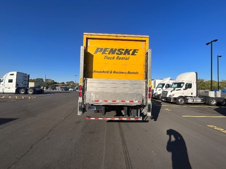 2020 Freightliner M2 106 — photo 7