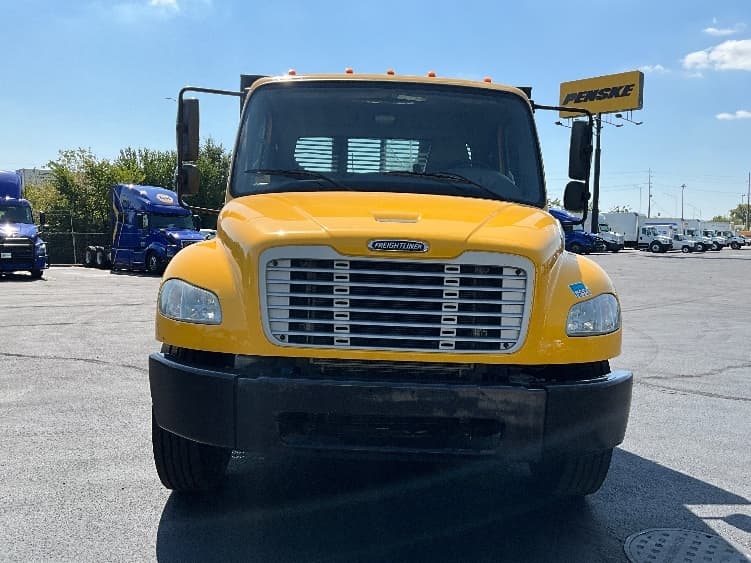 2020 Freightliner M2 106 — photo 2