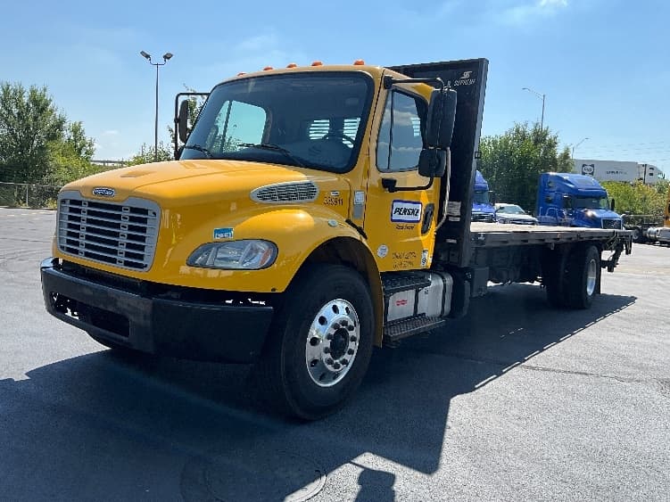 2020 Freightliner M2 106 — photo 3