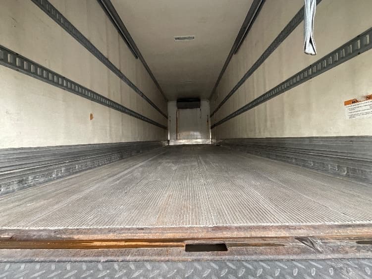 2020 Freightliner M2 106 — photo 8