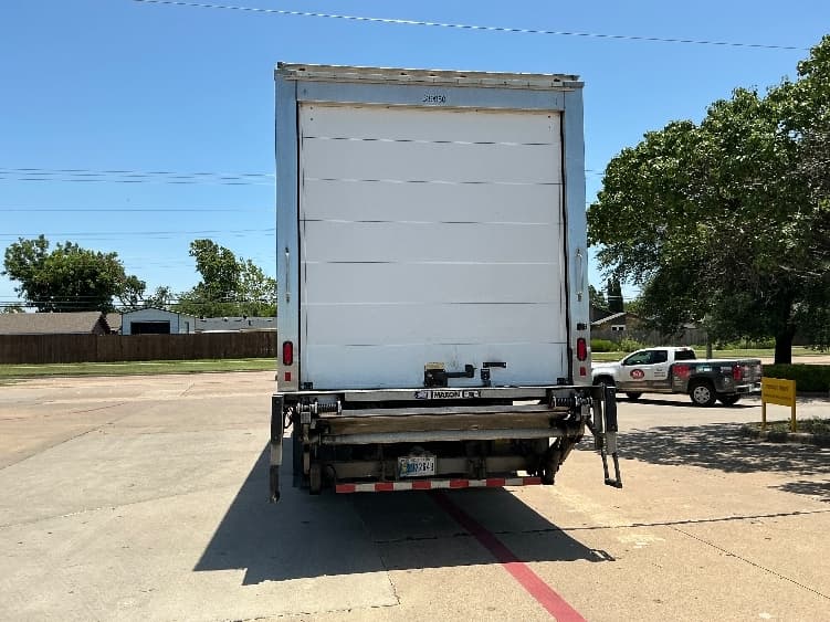 2020 Freightliner M2 106 — photo 7