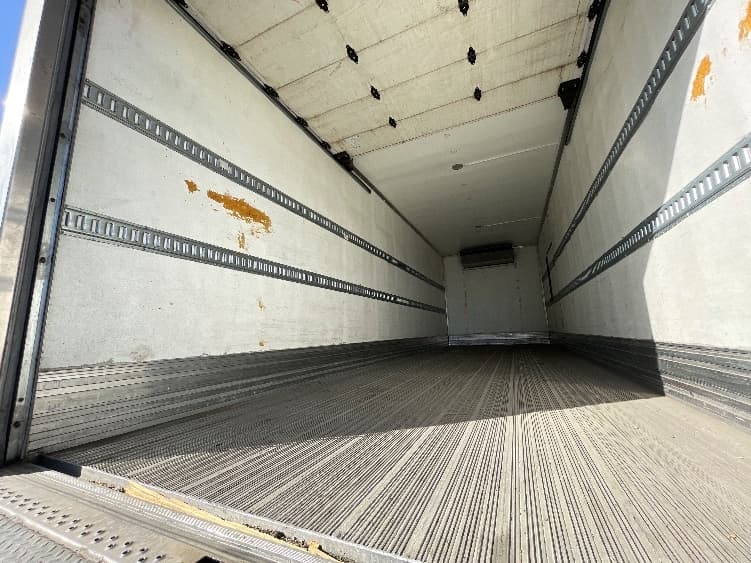 2020 Hino 268 — photo 10