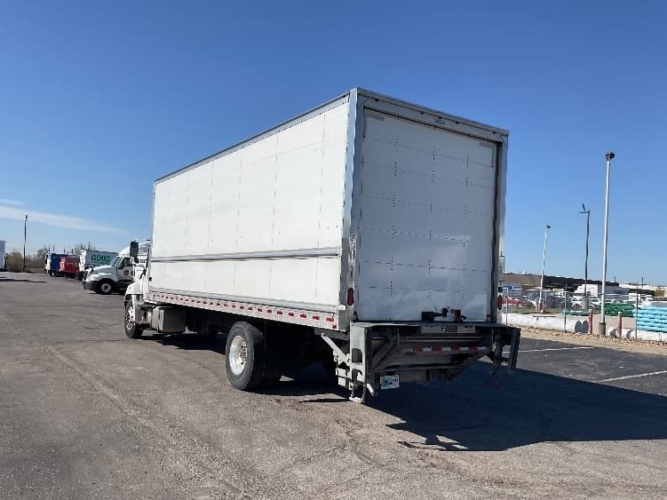 2020 Hino 268 — photo 6