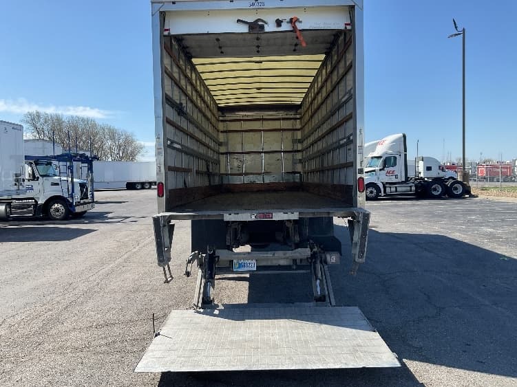 2020 Hino 268 — photo 9