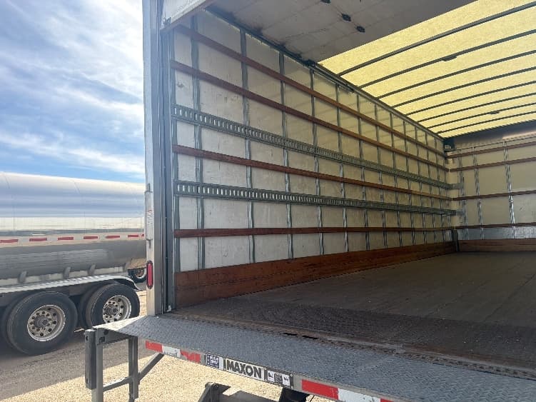 2020 Freightliner M2 106 — photo 10