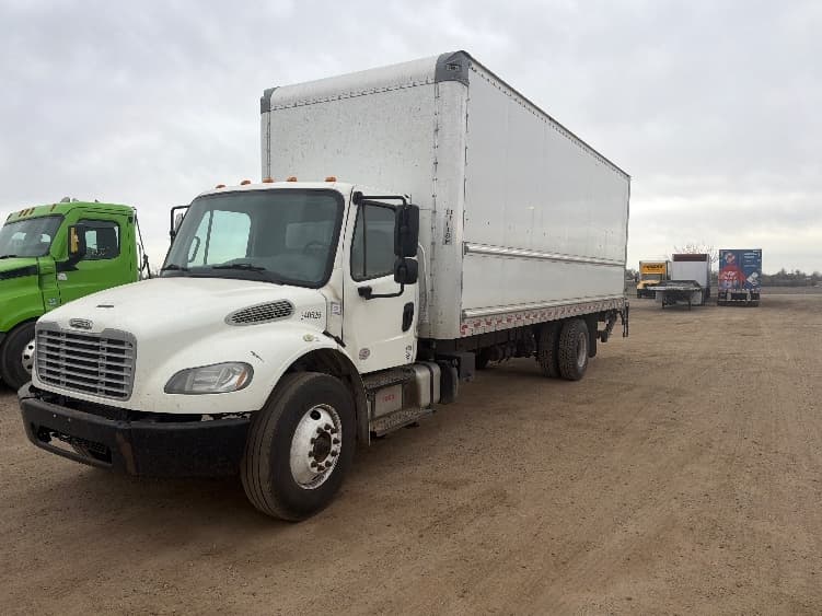 2020 Freightliner M2 106 — photo 3