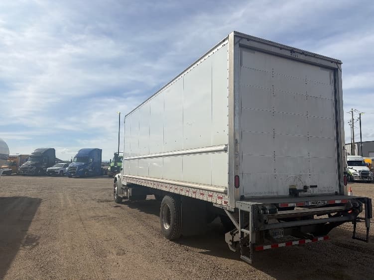 2020 Freightliner M2 106 — photo 6