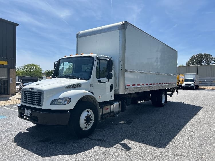 2020 Freightliner M2 106 — photo 3