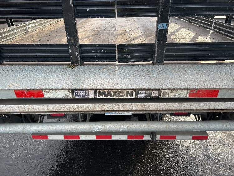 2020 Freightliner M2 106 — photo 9