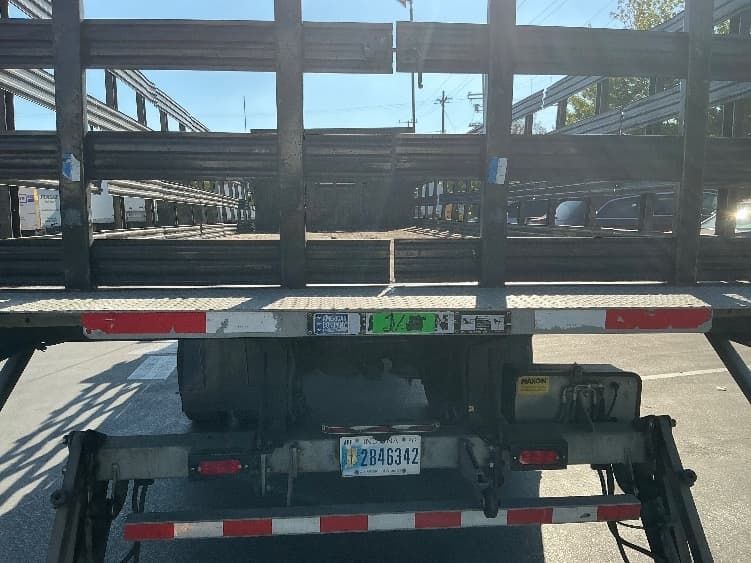 2020 Freightliner M2 106 — photo 10