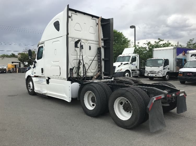 2020 Freightliner Cascadia — photo 5