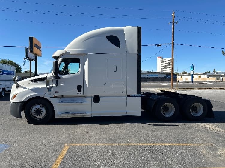 2020 Freightliner Cascadia — photo 4