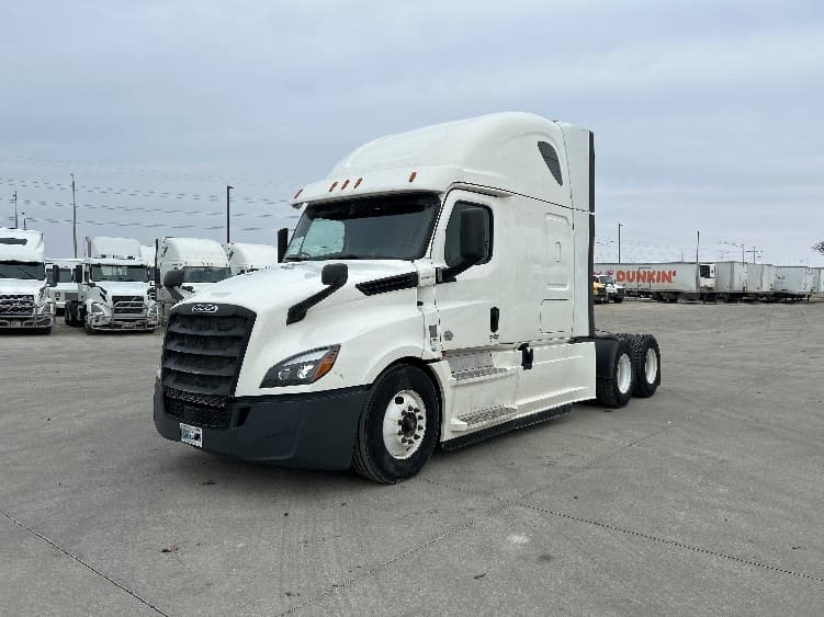 2020 Freightliner Cascadia — photo 3