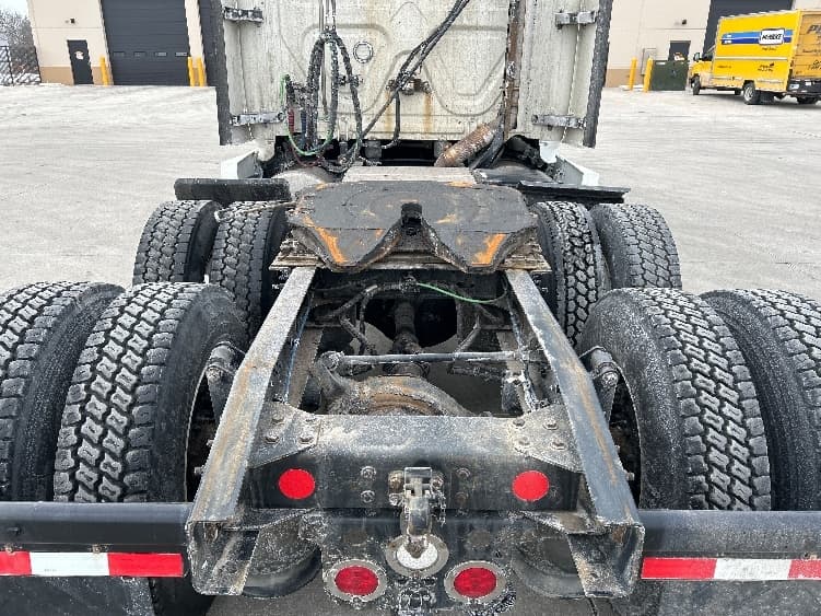 2020 Freightliner Cascadia — photo 6