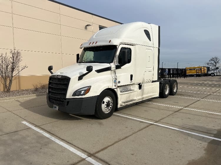 2020 Freightliner Cascadia — photo 3