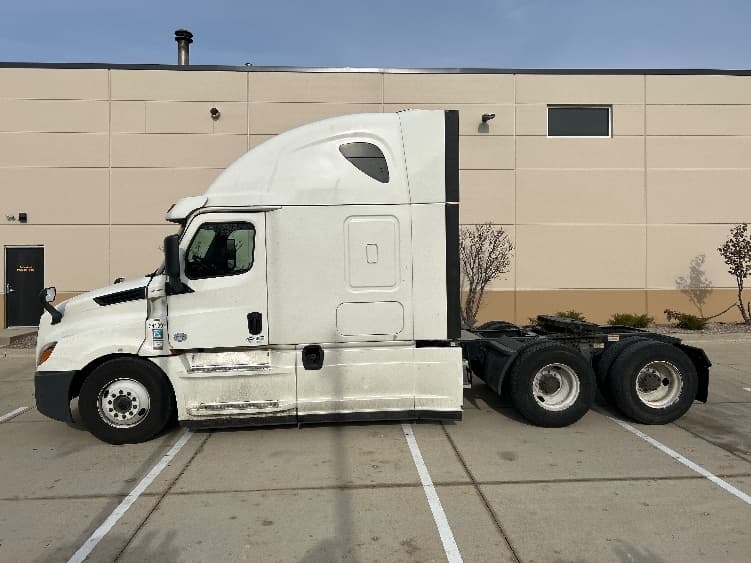 2020 Freightliner Cascadia — photo 4