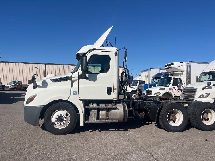2020 Freightliner Cascadia — photo 4