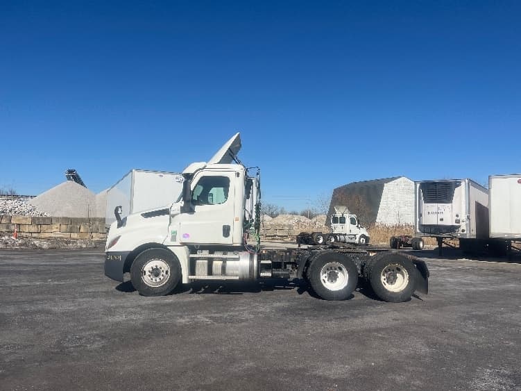 2020 Freightliner Cascadia — photo 4
