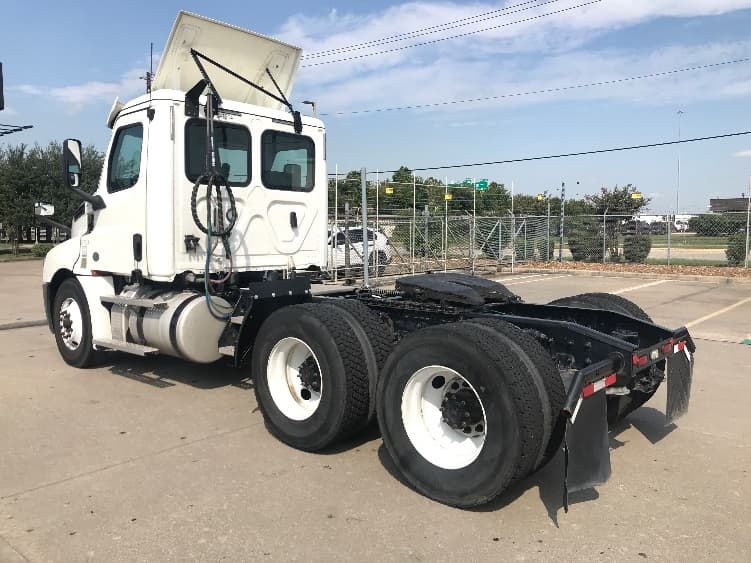 2020 Freightliner Cascadia — photo 5