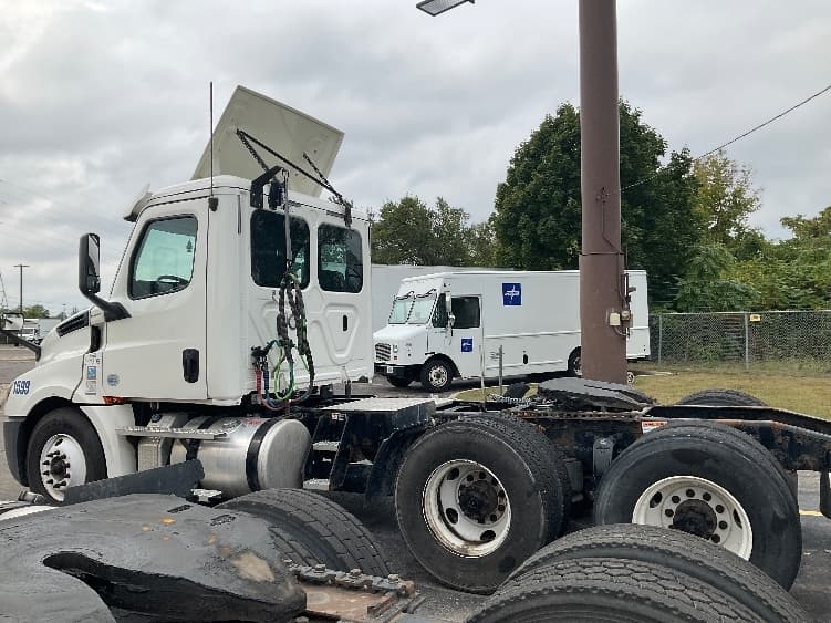 2020 Freightliner Cascadia — photo 4