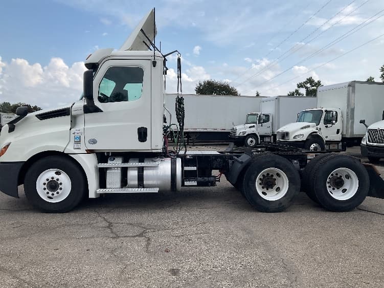 2020 Freightliner Cascadia — photo 4