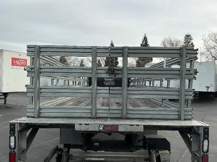 2020 Freightliner M2 106 — photo 9