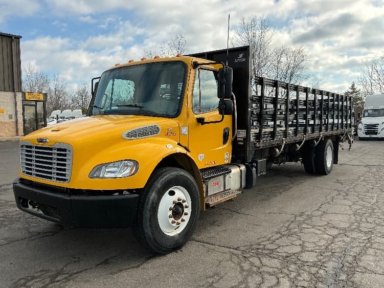 2020 Freightliner M2 106 — photo 3