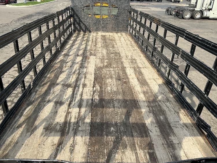 2020 Freightliner M2 106 — photo 8